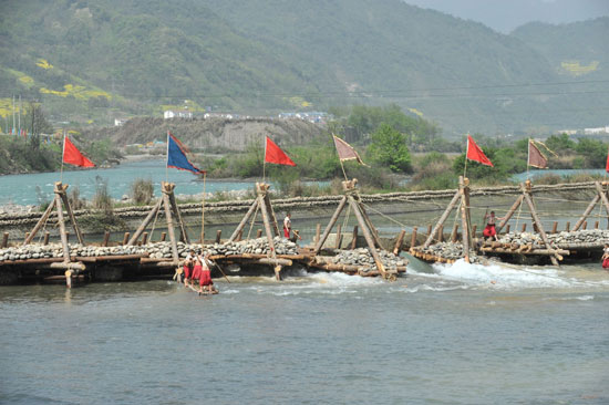 Water Festival flows from Dujiangyan Dam
