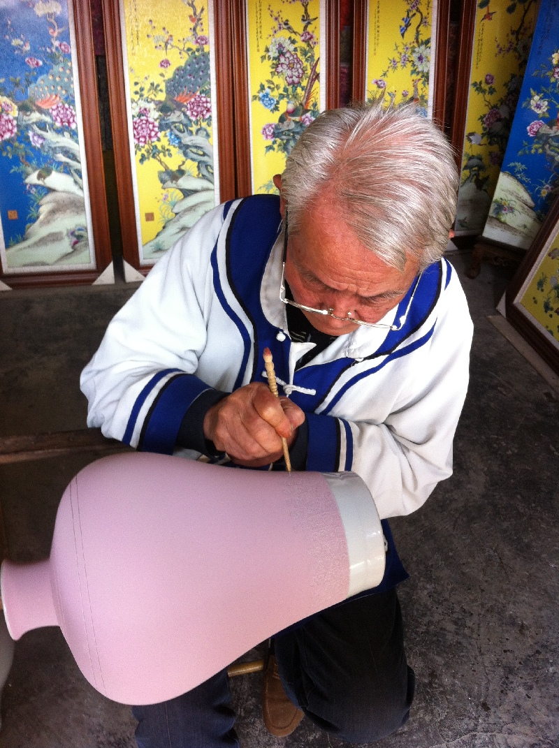 Experience porcelain and ancient kiln culture in Jingdezhen