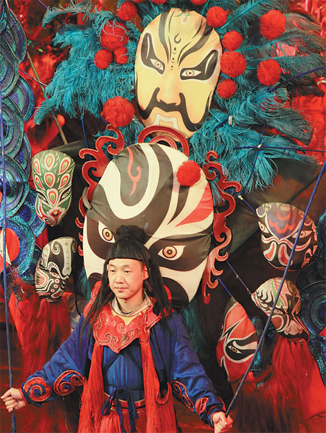 Sichuan Opera a draw as Chengdu 'goes global'
