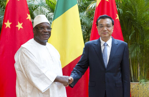 Li Keqiang offers aid to Mali president
