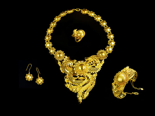 Chinese gold jewelry appears in Expo Milano