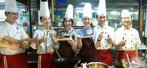 Gourmets invited to take bite of Sichuan