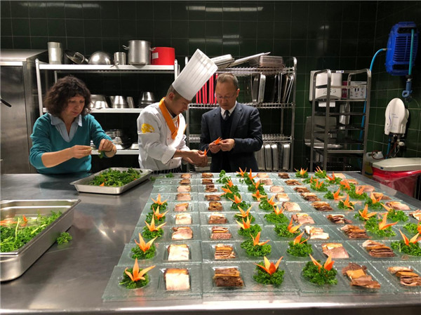 UESTC chefs take Sichuan cuisine to France and Belgium
