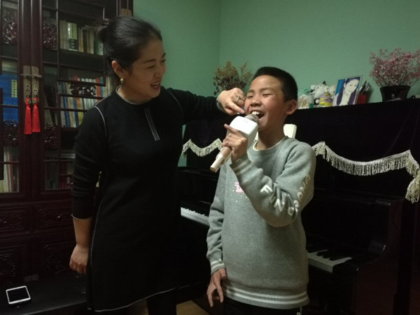Blind boy sings hopes for life, moves netizens