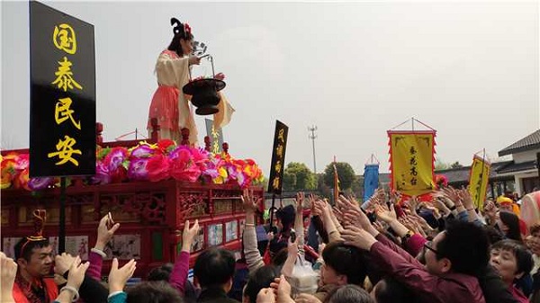 Akhil Parashar: Tongxiang, a town of silk culture