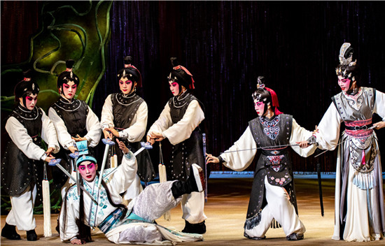 Director Fredric Mao Chun-fai addresses the audience during the curtain call