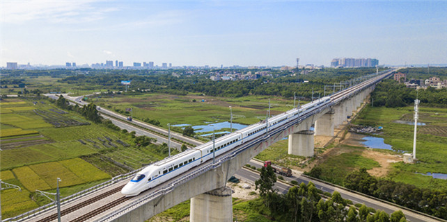 Highspeed train passes through Zhanjiang
