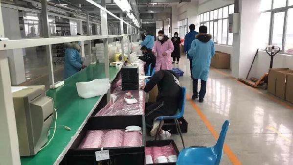 Chengdu companies, businesses work to combat virus