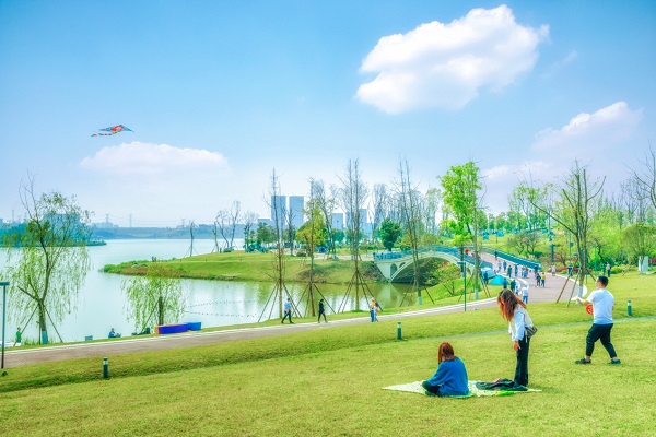 Park city concept flourishes in Chengdu