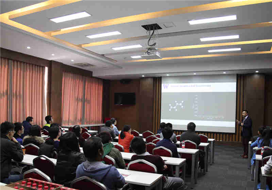 Prof. Li Xiaosong visits DICP as Zhang Dayu Young investigator lecturer
