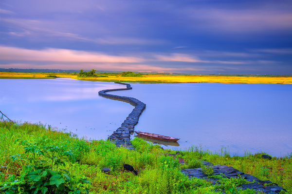 Well-preserved bridge formed naturally by volcanic stones