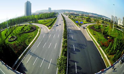 Road in Liangjiang New Area