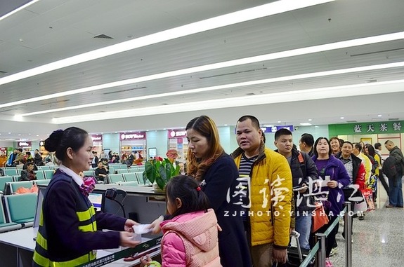 Zhanjiang-Liuzhou-Chongqing air route opens