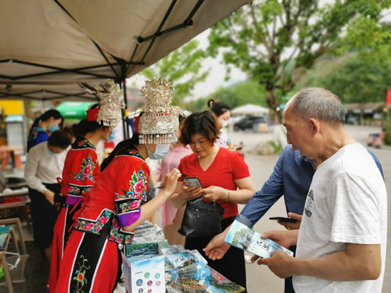 Liangjiang promotes scenic spots for China Tourism Day