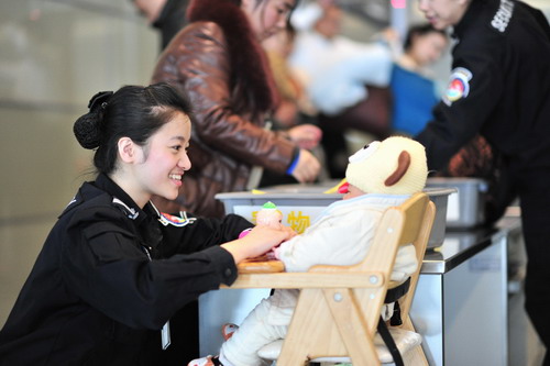 Hongqiao Airport welcomes Spring Festival rush