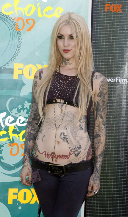 Tattoo artist Kat Von D arrives at the Teen Choice 2009 Awards taping in Los