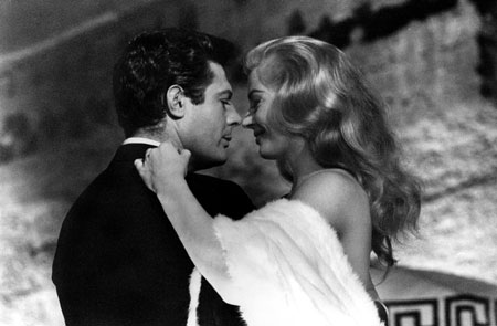 Blcak and white: Italy fetes half century of Fellini's Dolce Vita
