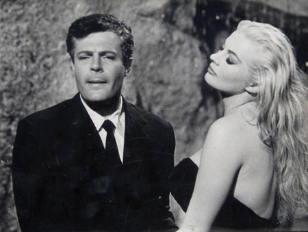 Blcak and white: Italy fetes half century of Fellini's Dolce Vita