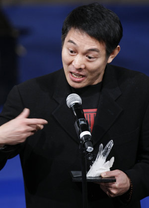 Jet Li among Davos Forum's crystal award winners