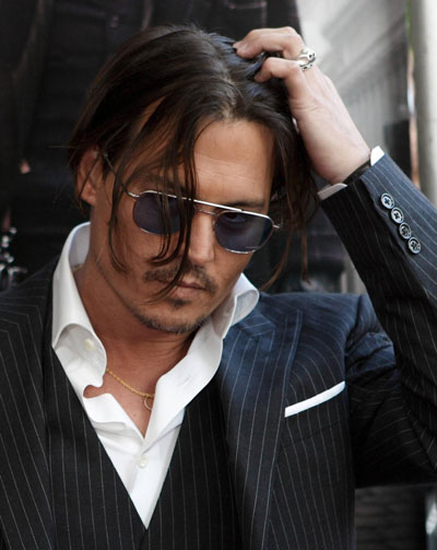 johnny depp tattoos skull and crossbones. johnny look at johnny depp