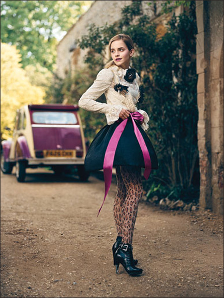 Emma Watson covers teen Vogue august 2009