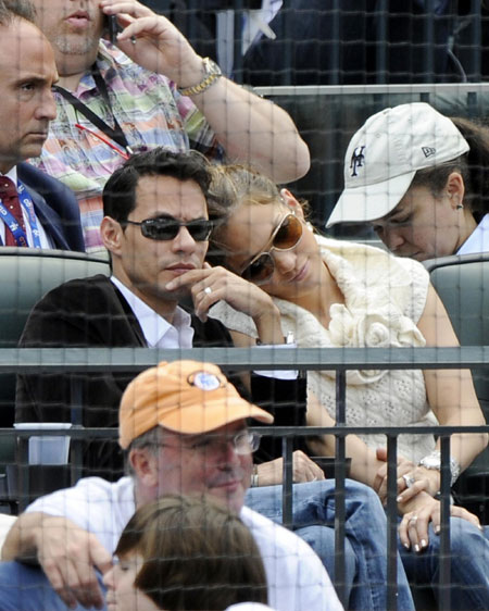 Jennifer Lopez and Marc Anthony watch MLB interleague baseball game