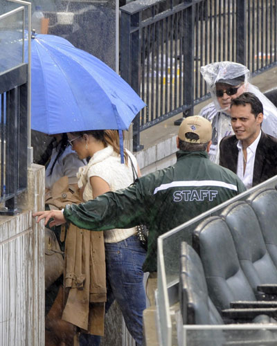 Jennifer Lopez and Marc Anthony watch MLB interleague baseball game