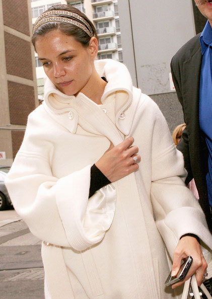 Tom, Katie & Suri leaving the theatre in Melbourne