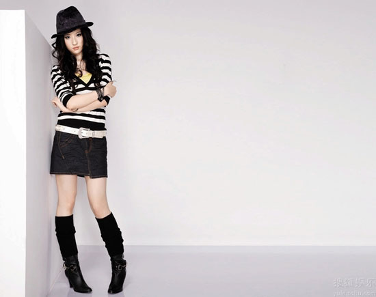 Latest ad photos of Crystal Liu
