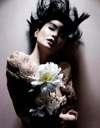 Maggie Cheung in Sep issue of Vogue China