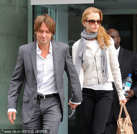 Nicole Kidman and Keith Urban out of the house hand in hand