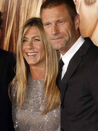 Aniston, Eckhart fail to click in 