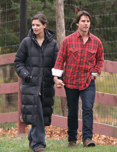 Tom Cruise, Katie Holmes took a walk in Park