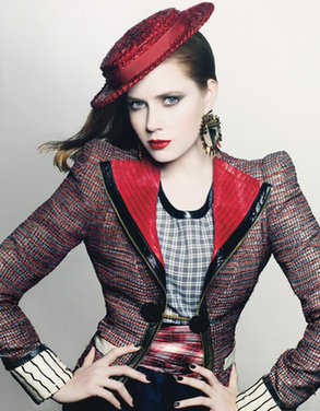 Amy Adams pregnant with first child