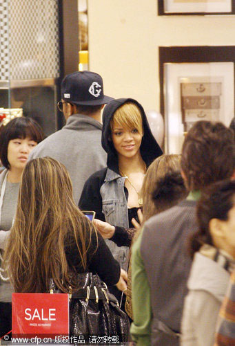 Rihanna christmas shopping in Beverly Hills