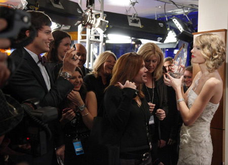 Ashton Kutcher at the 2010 People's Choice Awards