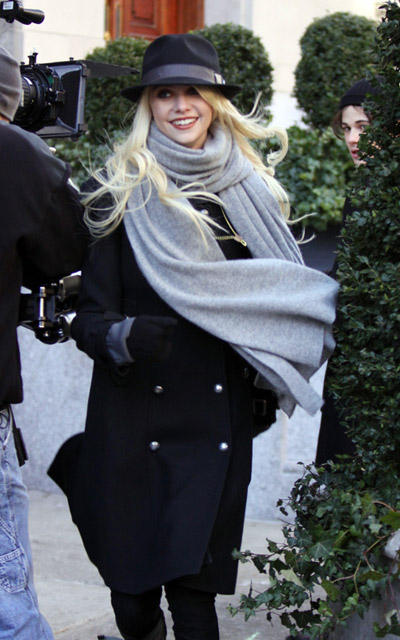 Taylor Momsen on set of 