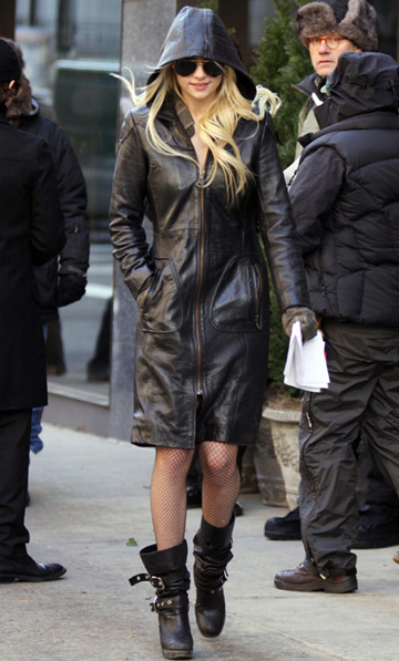 Taylor Momsen on set of 