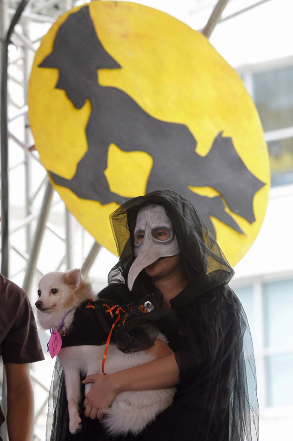 Pets halloween costume competition in Philippines