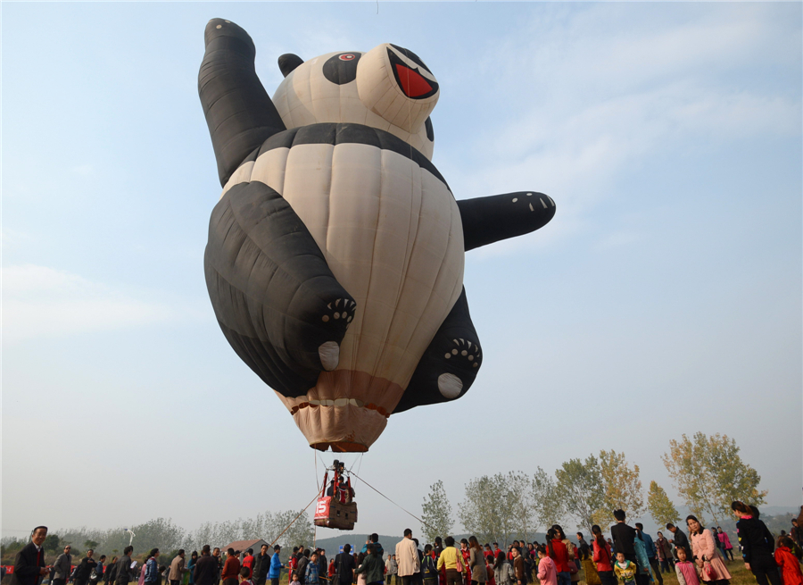 Hot air balloon challenge kicks off in C China