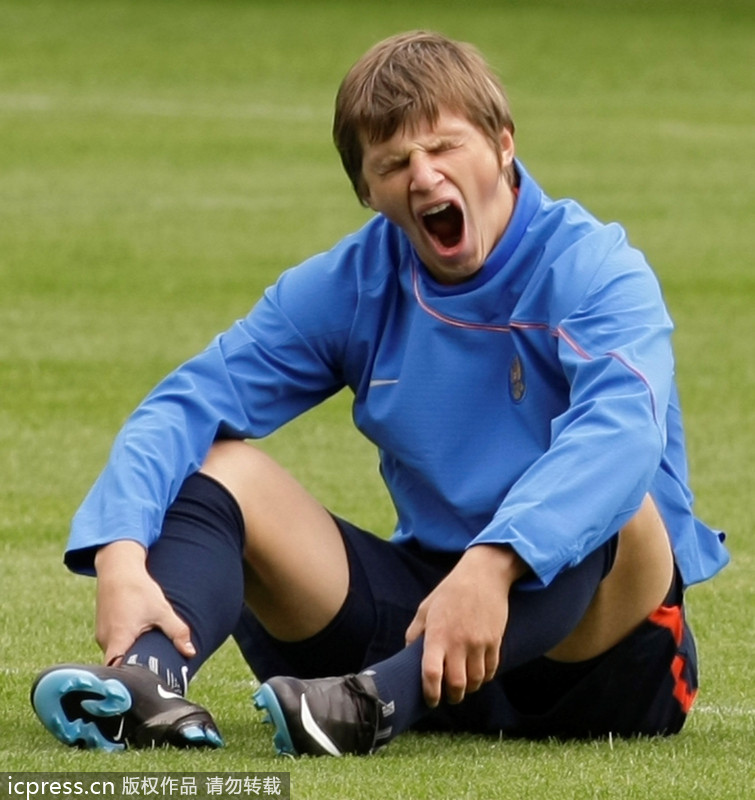 In photos: when superstars yawn