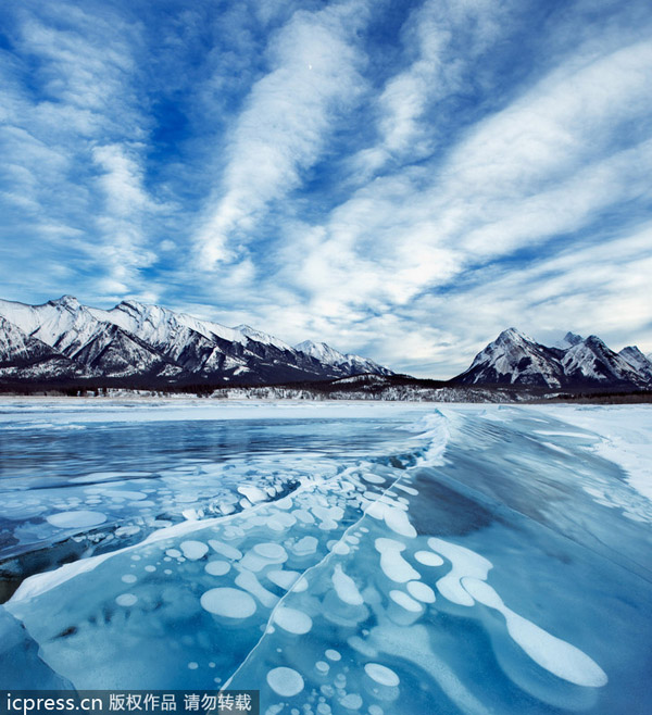 Stunning bubbles on ice pose danger