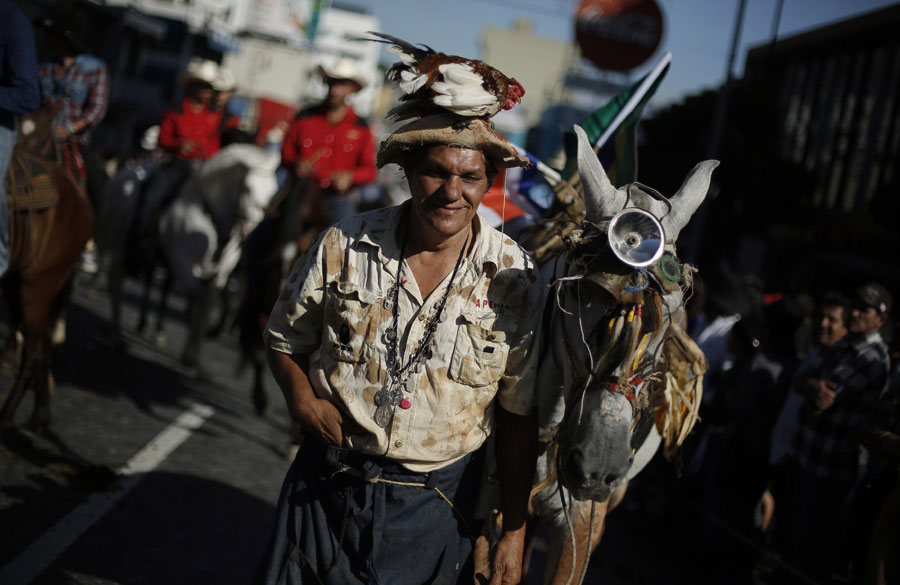 Year-end horse-ride parade California