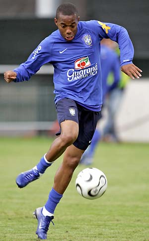 Brazilian striker Robinho kicks the ball during a training session at Thermoplan Arena in Weggis, Switzerland, May 25, 2006. 