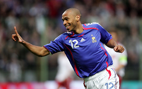 France's Thierry Henry celebrates after scoring against Denmark during their friendly soccer match at Felix Bollaert stadium in Lens, northern France May 31, 2006. [Reuters] 