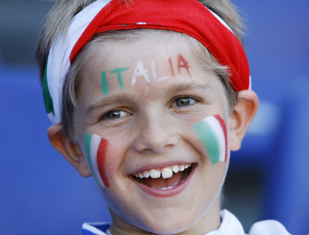An Italy fan waits in the stands before Italy's Group E World Cup 2006 soccer match against Ghana in Hanover June 12, 2006.