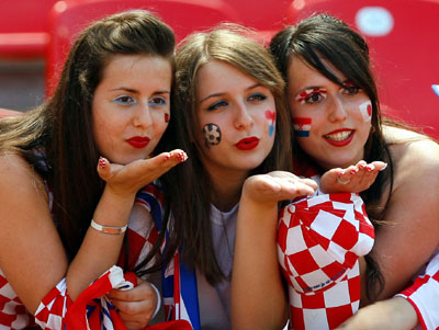 Croatia fans wait in the stands before the Group F World Cup 2006 soccer match between Japan and Croatia in Nuremberg June 18, 2006. [Xinhua]