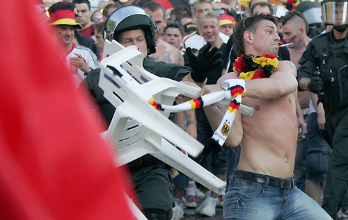 England and Germany soccer fans clash in Stuttgart city centre during the World Cup tournament June 24, 2006. [Reuters]