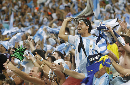 Argentina fans celebrate after the second round World Cup 2006 soccer match between Argentina and Mexico in Leipzig June 24, 2006.