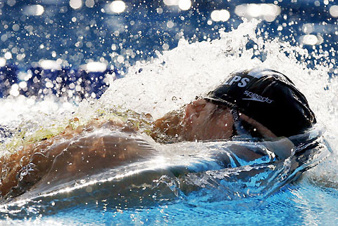 Michael Phelps of the U.S. swims to a win in the men's 200m freestyle final during the USA Swimming National Championships in Irvine, California, August 2, 2006. 